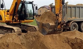 Выкопать яму экскаватором в Югорске от 940 руб. - 2Землекопа-Югр