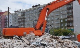 Вывоз строительного мусора с участка в Югорске недорого от 1566 руб. | 2Землекопа-Югр