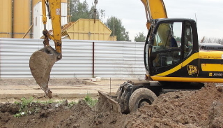 Выкопать яму экскаватором в Югорске от 940 руб. - 2Землекопа-Югр
